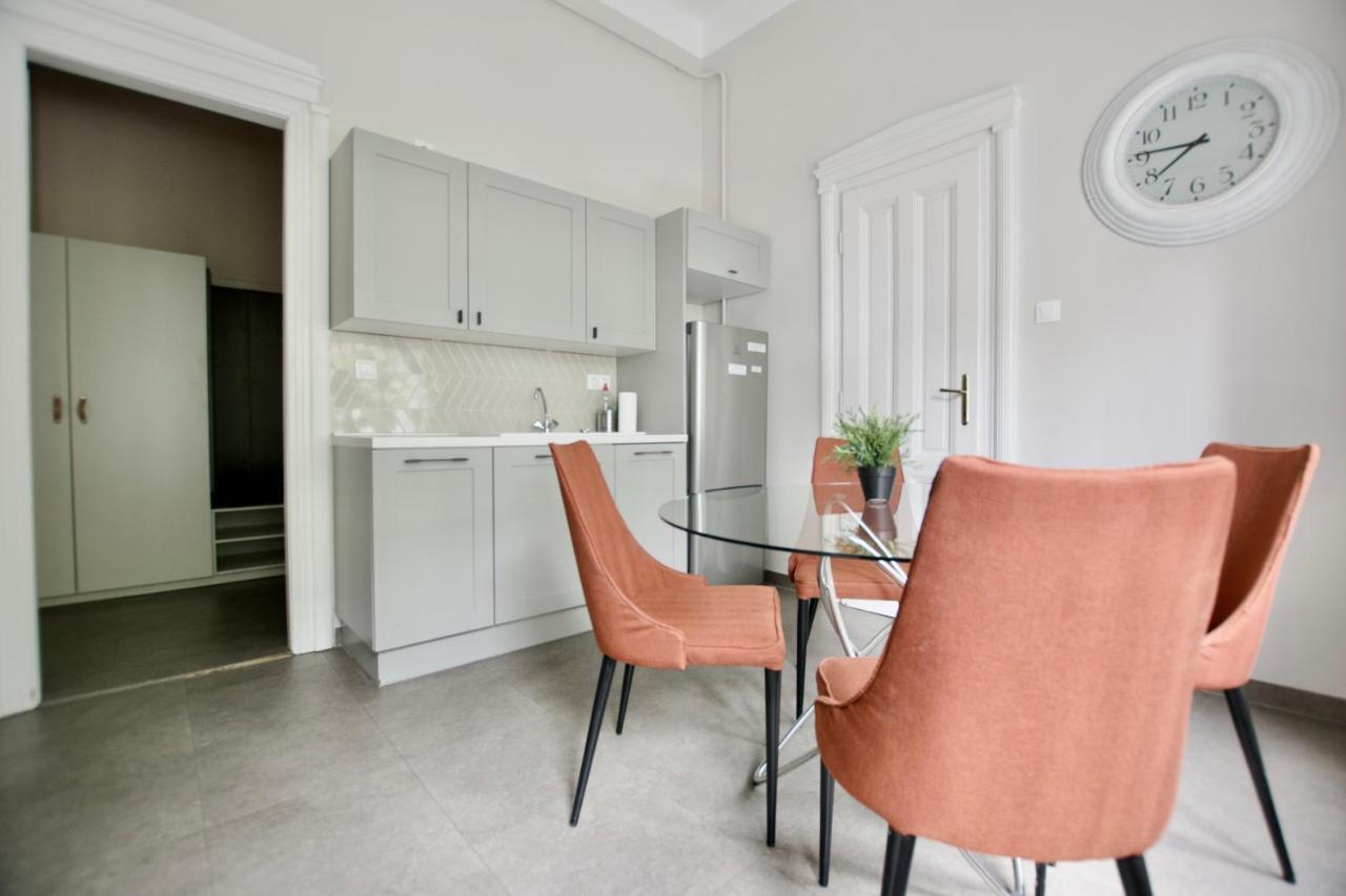 Standard Apartment By Hi5 - Kecskemeti Street Suite Budapest Luaran gambar